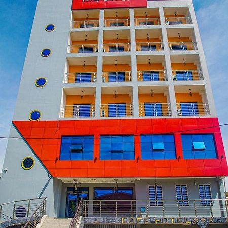 Cofe Hotel Yaoundé Exterior foto